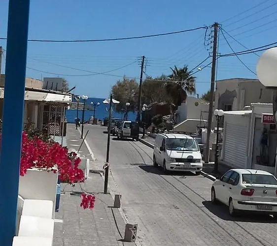 Dilino Hotel Kamari (Santorini)