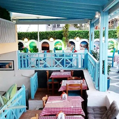 Dilino Kamari (Santorini)