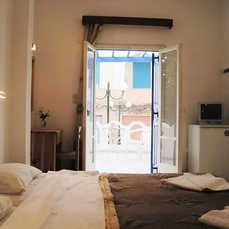 Dilino Hotel 2*