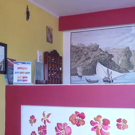 Dilino Hotel 2*