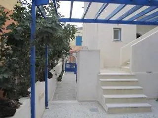 Отель Dilino